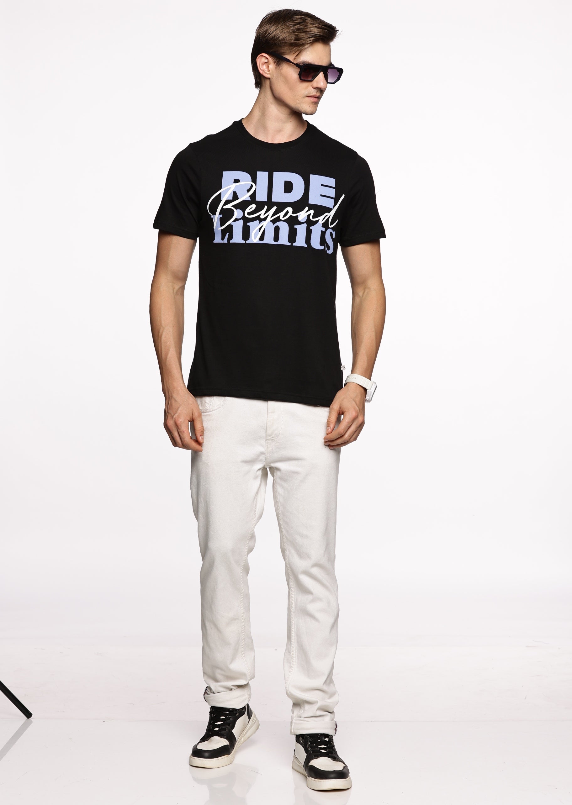 Tropical Vibes: Men's Half-Sleeve Palm Print Pure Cotton T-Shirt