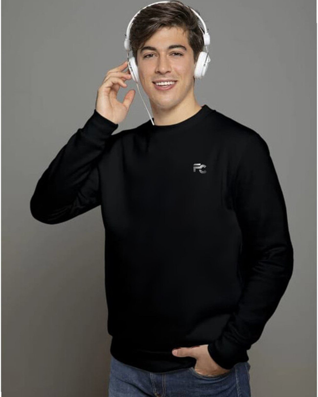 #color_Black Round Neck Plain Sweatshirts with Logo in Chest - FastColors